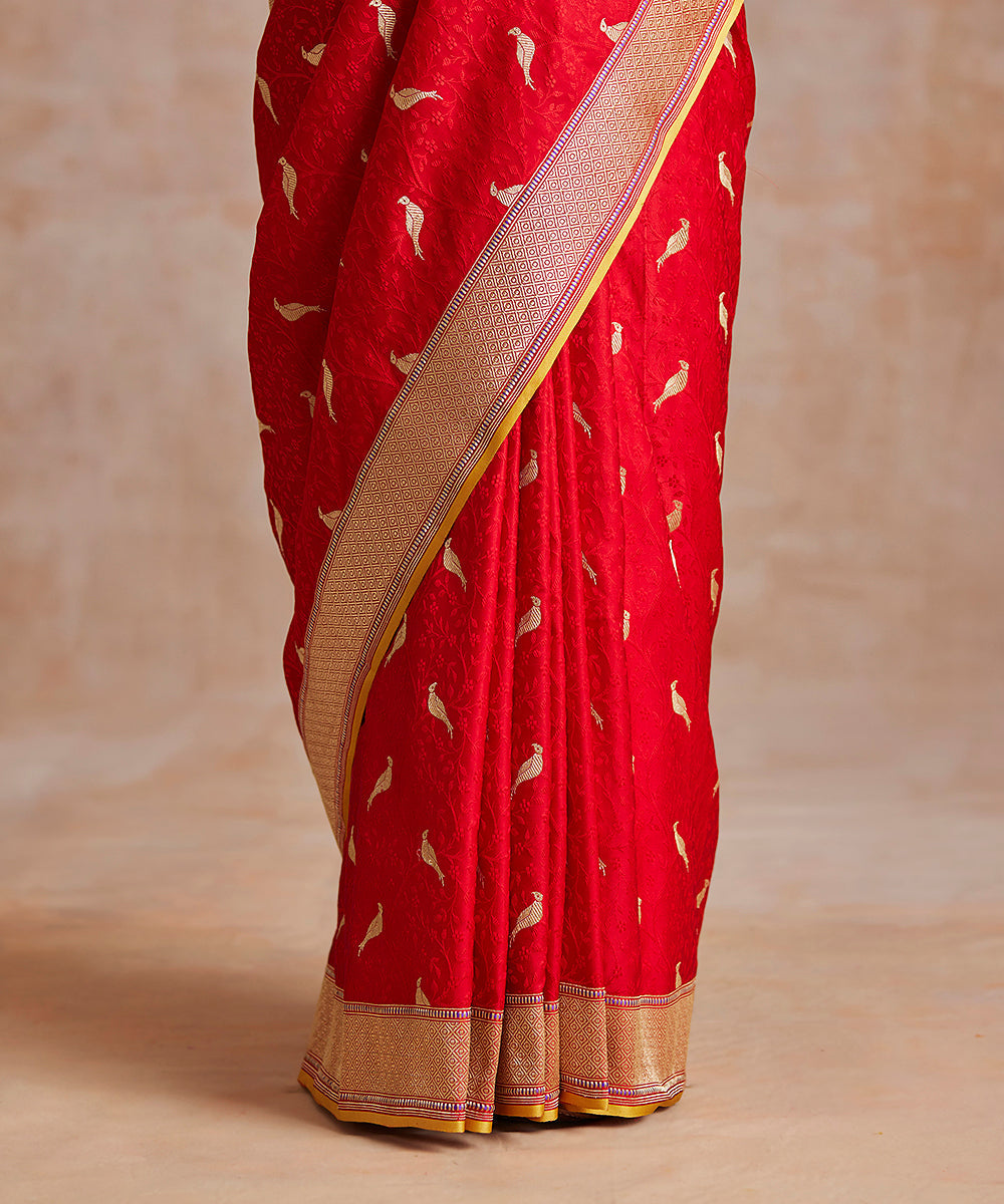 Handloom_Red_Pure_Katan_Silk_Tanchoi_Banarasi_Saree_With_Woven_Birds_Motifs_WeaverStory_04