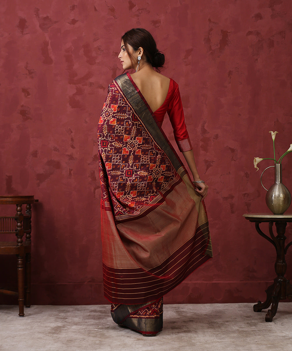 Handloom_Maroon_Mulberry_Silk_Patola_Saree_With_Gold_Border_WeaverStory_03
