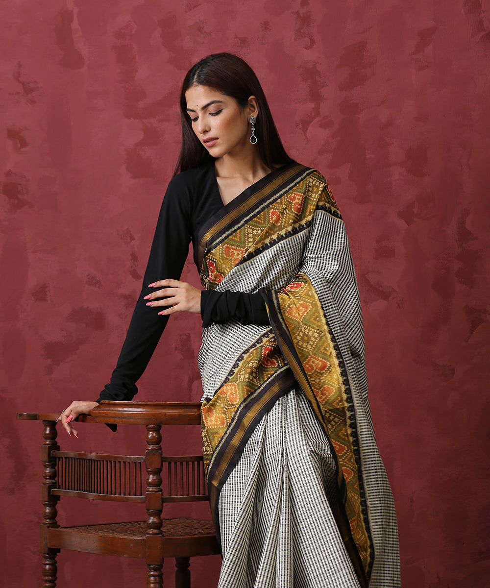Black_And_White_Handloom_Check_Mulberry_Silk_Patola_Saree_WeaverStory_01