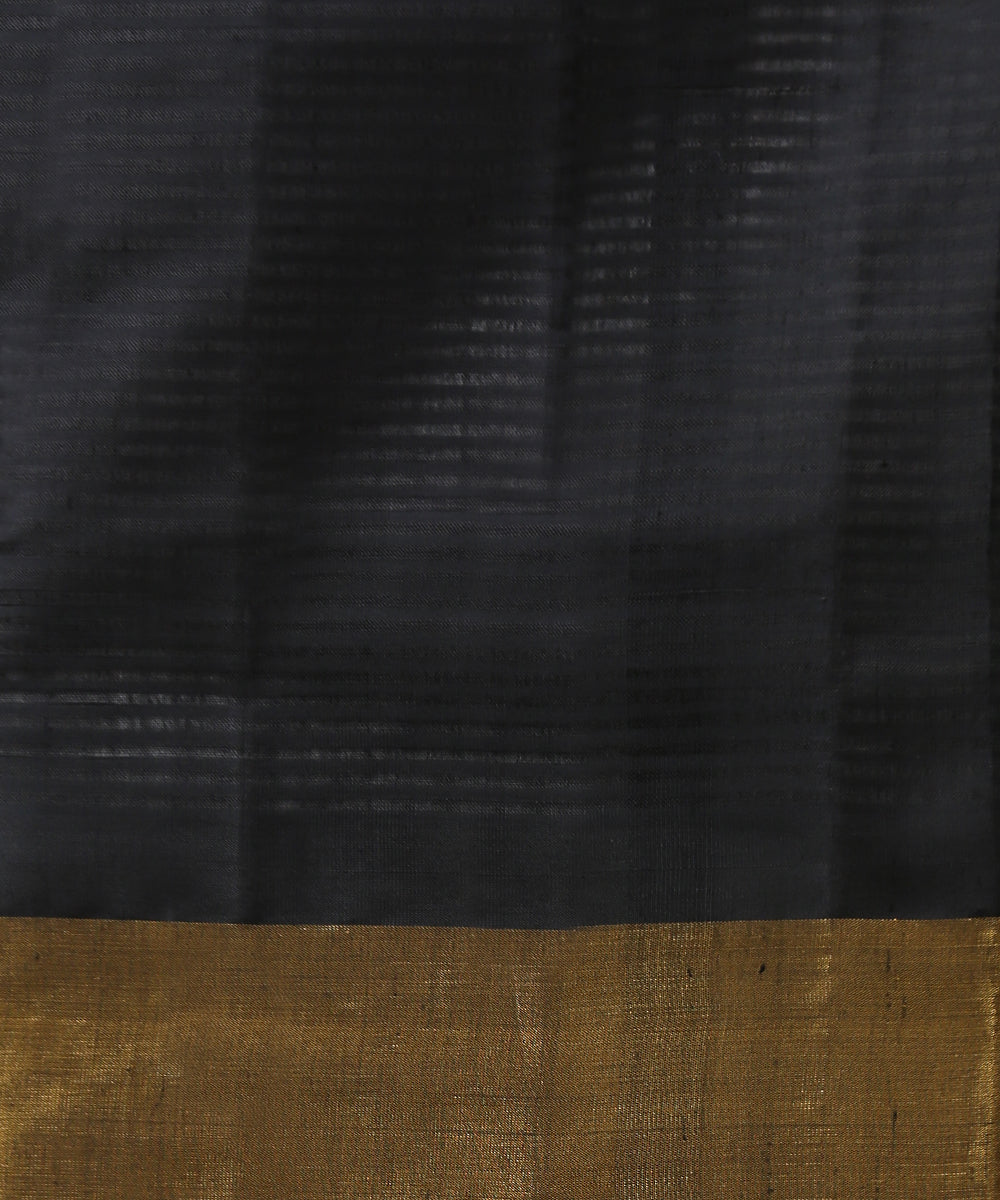 Black_And_White_Handloom_Check_Mulberry_Silk_Patola_Saree_WeaverStory_05