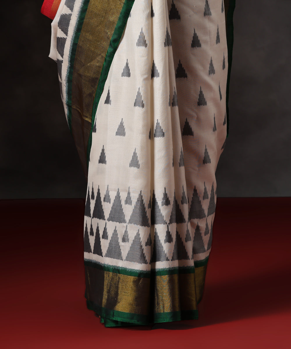 Handloom_Black_And_White_Pure_Mulberry_Silk_Patola_Saree_With_Red_And_Green_Border_WeaverStory_04