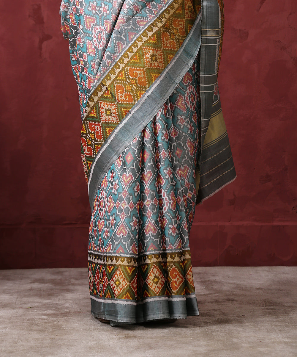 Handloom_Grey_Mulberry_Silk_Patola_Saree_With_Tissue_Border_WeaverStory_04