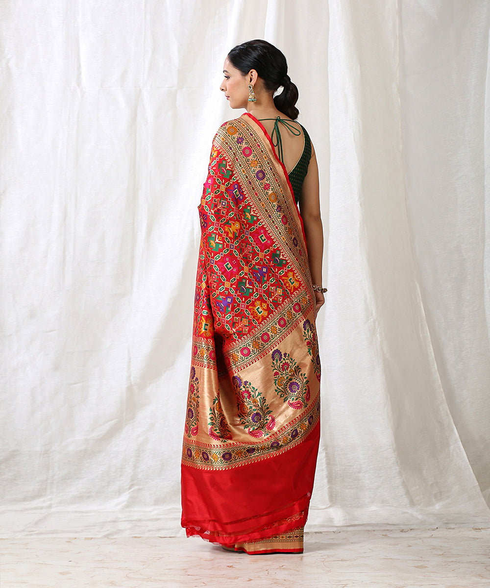 Red_Handloom_Pure_Katan_Silk_Patola_Banarasi_Saree_with_Guldasta_Pallu_WeaverStory_03