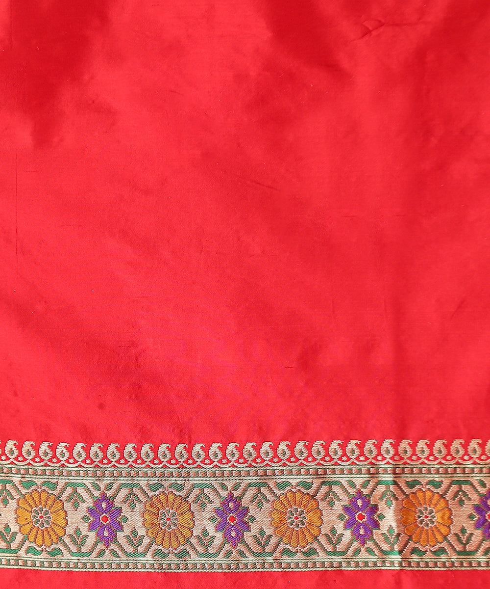 Red_Handloom_Pure_Katan_Silk_Patola_Banarasi_Saree_with_Guldasta_Pallu_WeaverStory_05
