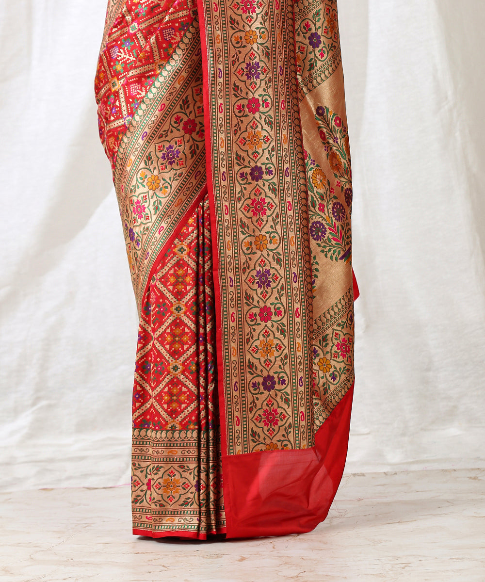 Handloom_Red_Pure_Katan_Silk_Katan_Patola_Banarasi_Saree_with_Heavy_Pallu_WeaverStory_04