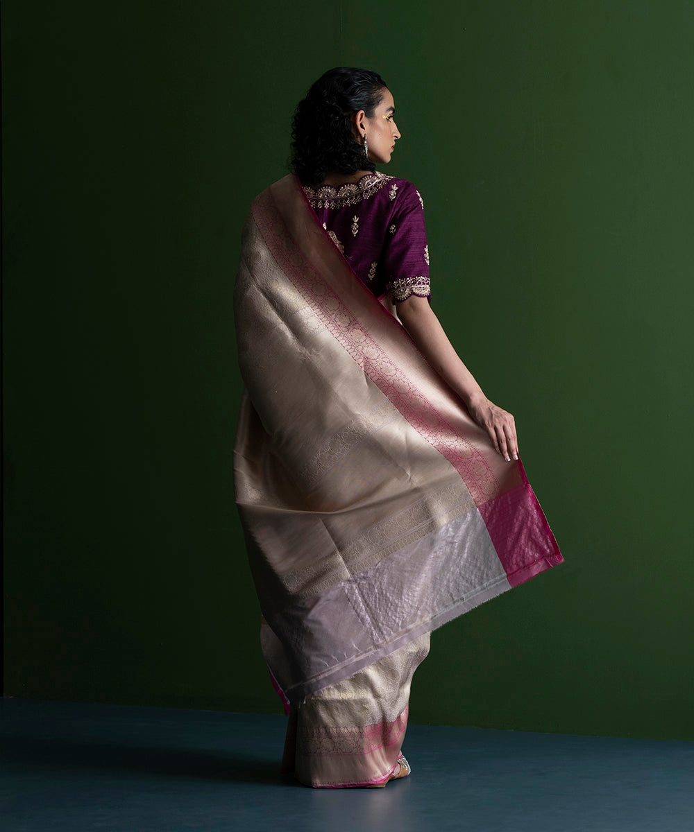 Mauve_Handloom_Pure_Katan_Silk_Banarasi_Saree_With_With_Pink_Border_WeaverStory_03