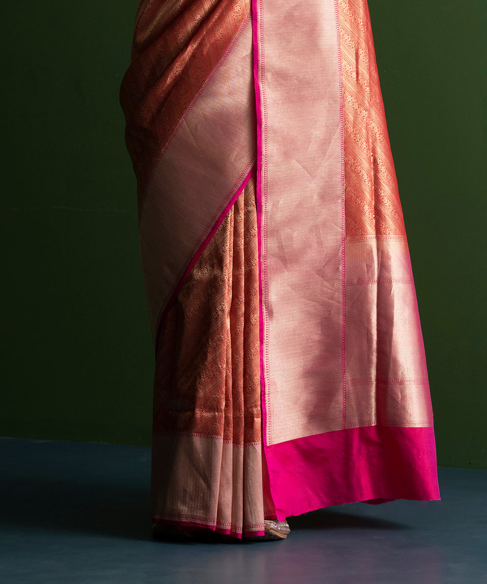 Handloom_Red_Pure_Katan_Silk_Banarasi_Saree_With_Chevron_Pink_Border_WeaverStory_04