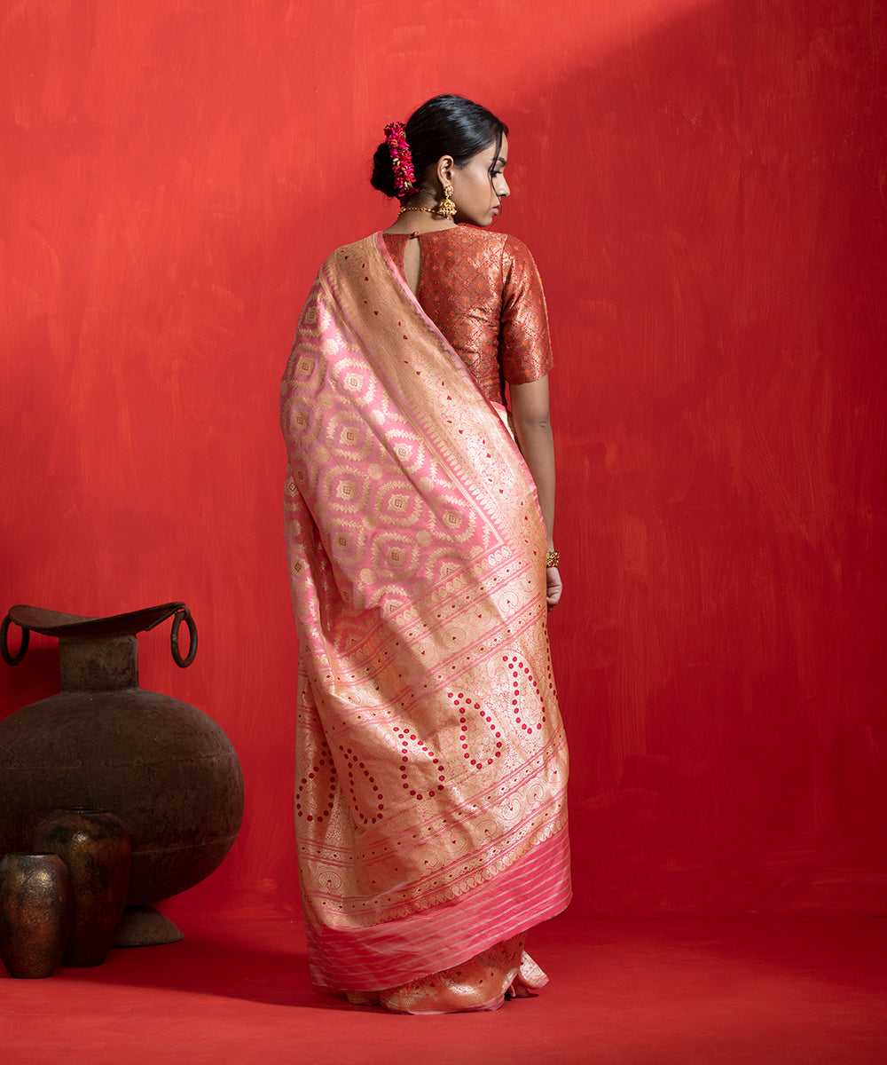 Peach_Handloom_Pure_Katan_Silk_Banarasi_Saree_With_Kadhwa_Jaal_WeaverStory_03