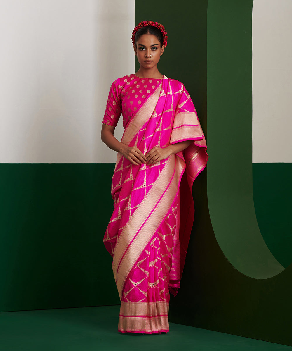 Handloom_Pink_Pure_Katan_Silk_Banarasi_Saree_With_Meenakari_And_Double_Border_WeaverStory_02
