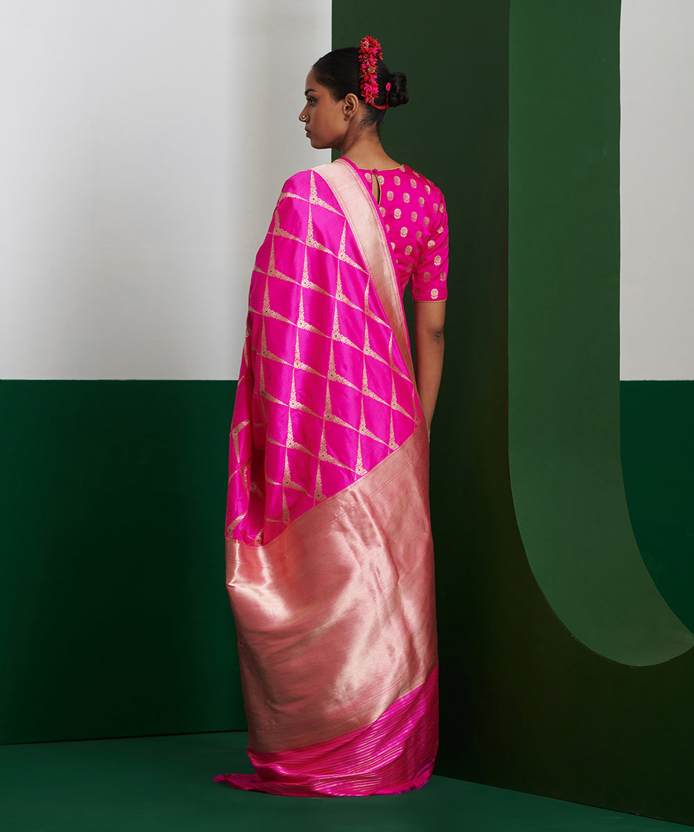 Handloom_Pink_Pure_Katan_Silk_Banarasi_Saree_With_Meenakari_And_Double_Border_WeaverStory_03