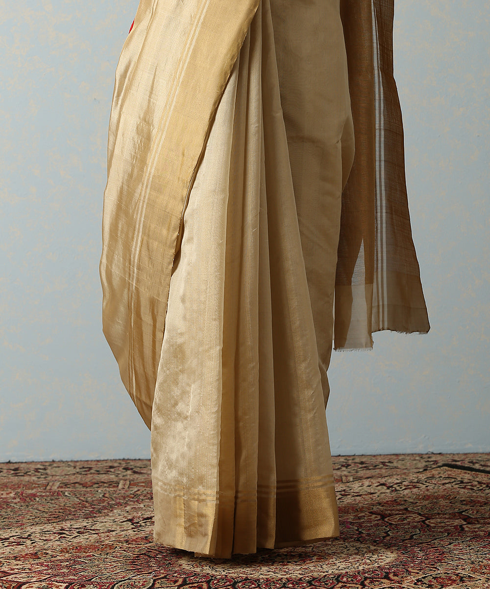 Handloom_Beige_Tissue_Chanderi_Saree_With_Golden_Border_And_Red_selvedge_WeaverStory_04