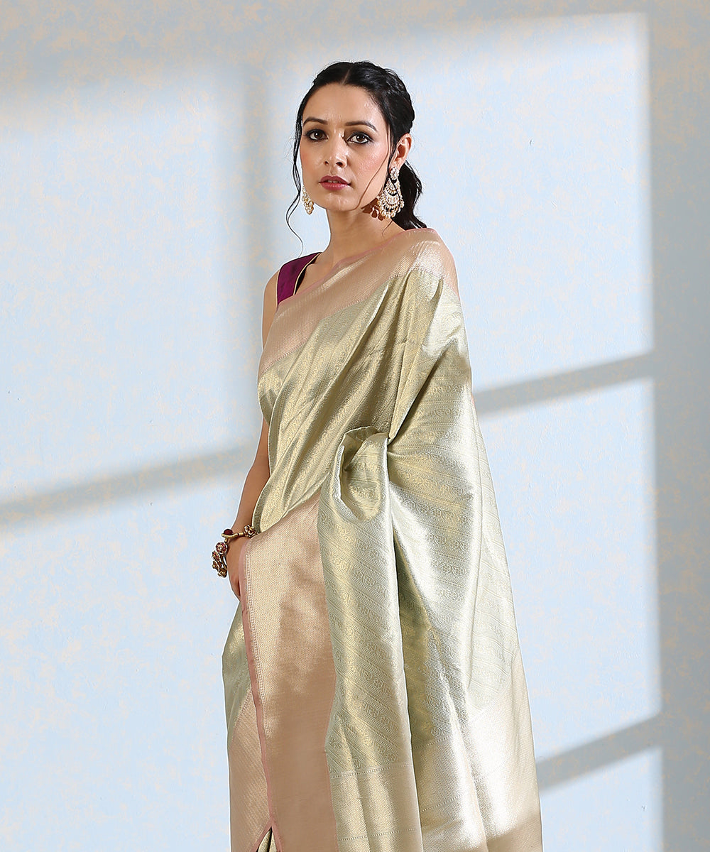 Handloom_Pista_Pure_Katan_Silk_Kimkhab_Banarasi_Saree_With_Mauve_Border_WeaverStory_01