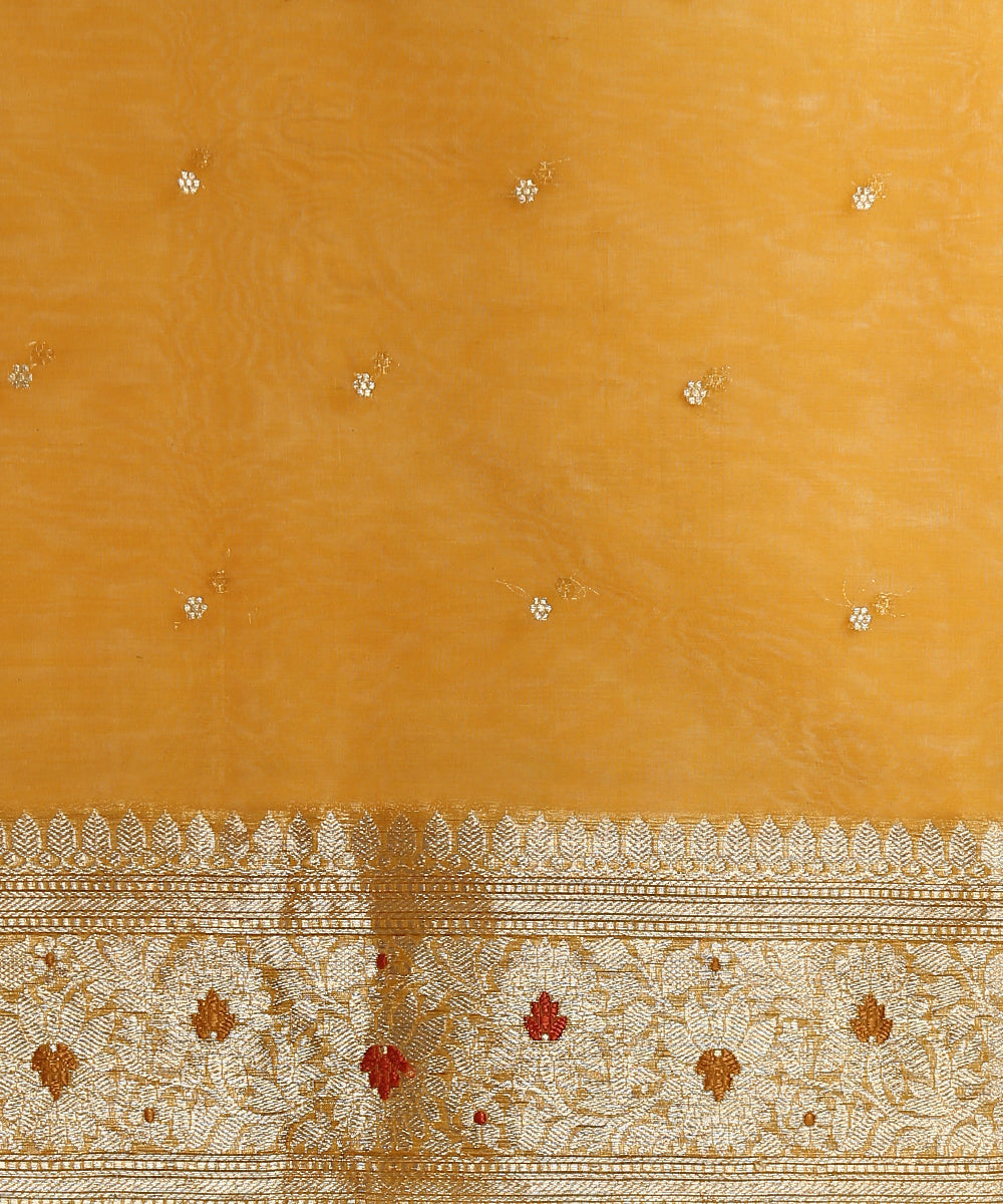 Handloom_Mustard_Kora_Silk_Banarasi_Saree_With_Meenakari_Kadhwa_Booti_WeaverStory_05