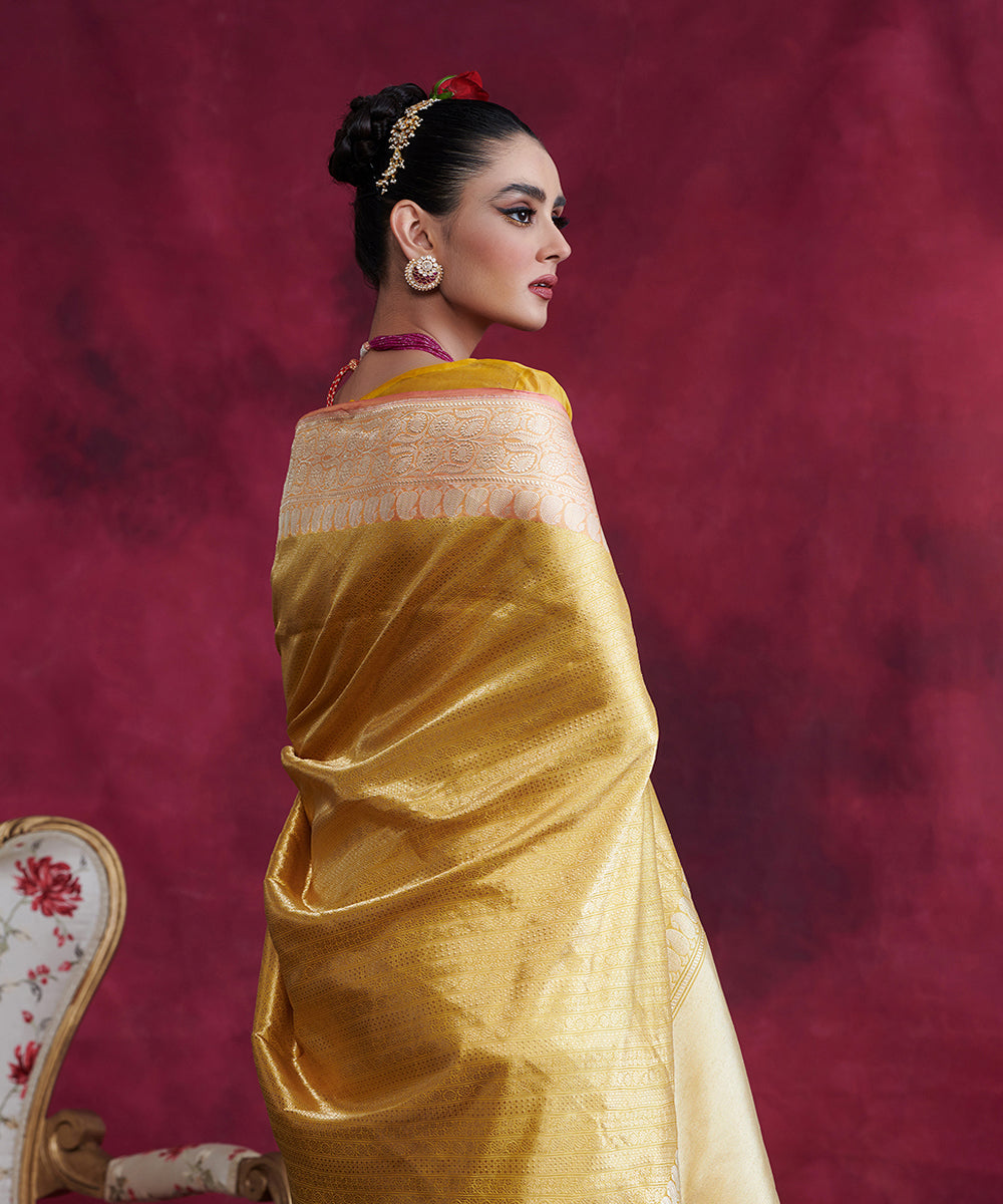 Handloom_Mustard_Kimkhab_Pure_Katan_Silk_Banarasi_Saree_With_Peach_Border_WeaverStory_01