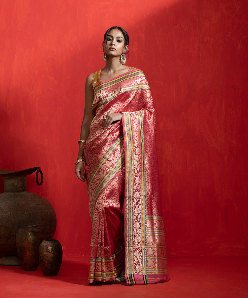 Handloom_Red_Zari_Tanchoi_Pure_Katan_Silk_Banarasi_Saree_With_Multicolor_Border_WeaverStory_02