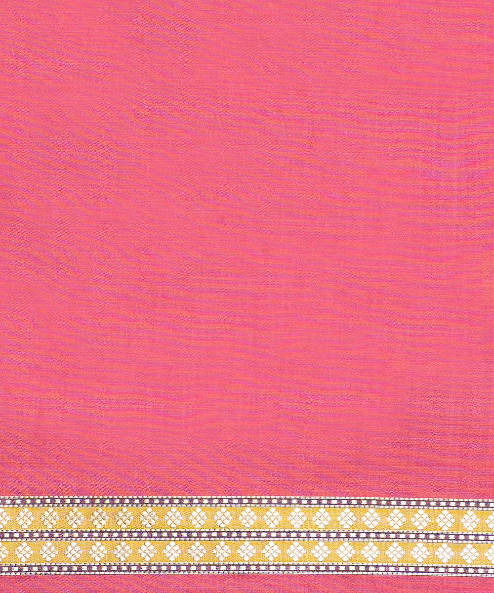 Handloom_Red_Zari_Tanchoi_Pure_Katan_Silk_Banarasi_Saree_With_Multicolor_Border_WeaverStory_05