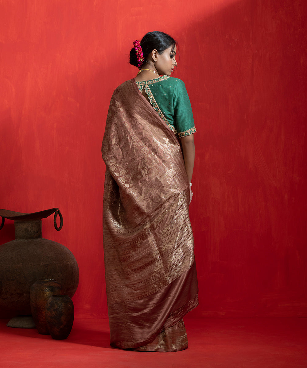 Chocolate_Brown_Gajji_Silk_Tanchoi_Banarasi_Saree_With_Floral_Jaal_WeaverStory_03