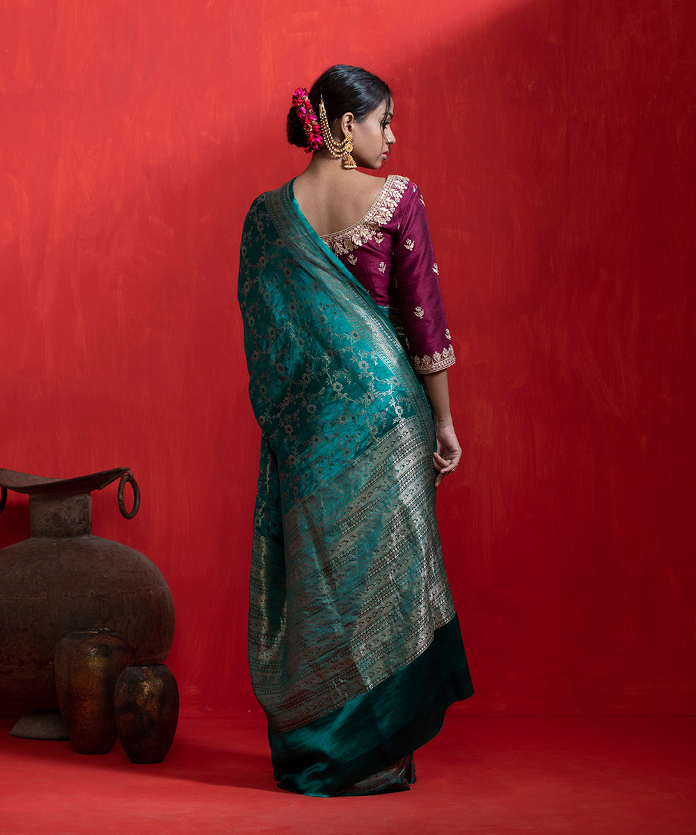 Green_Handloom_Gajji_Silk_Tanchoi_Banarasi_Saree_With_Floral_Jaal_WeaverStory_03