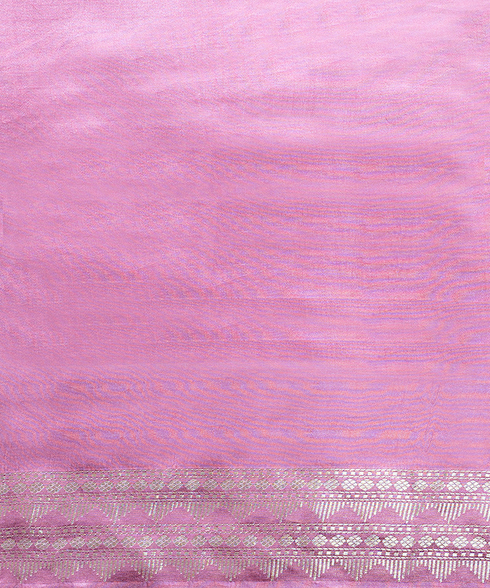 Handloom_Light_Pink_Gajji_Silk_Tanchoi_Banarasi_Saree_With_Floral_Jaal_WeaverStory_05
