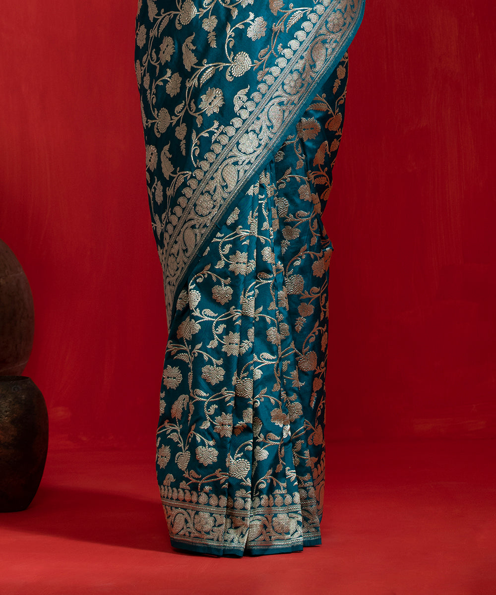 Green_Handloom_Pure_Katan_Silk_Banarasi_Saree_With_Tested_Zari_And_Taj_Jangla_Design_WeaverStory_04