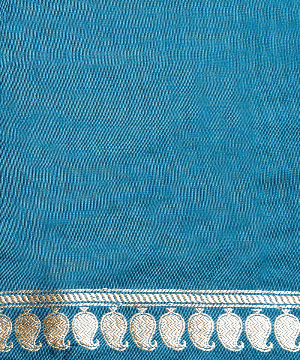 Green_Handloom_Pure_Katan_Silk_Banarasi_Saree_With_Tested_Zari_And_Taj_Jangla_Design_WeaverStory_05