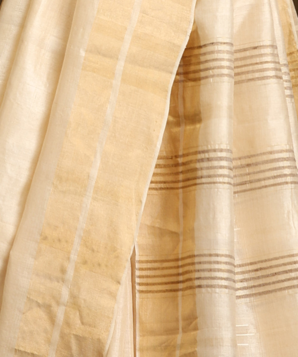 Off-White_Handloom_Pure_Kosa_Silk_Saree_With_Golden_Border_WeaverStory_04
