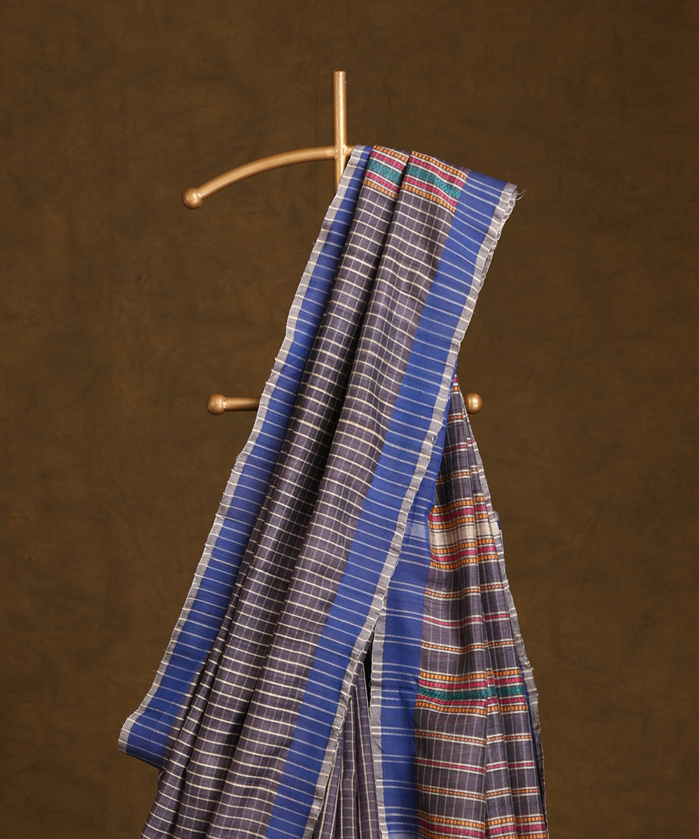 Grey_Handloom_Pure_Kosa_Silk_Checkered_Saree_With_Blue_Border_WeaverStory_02