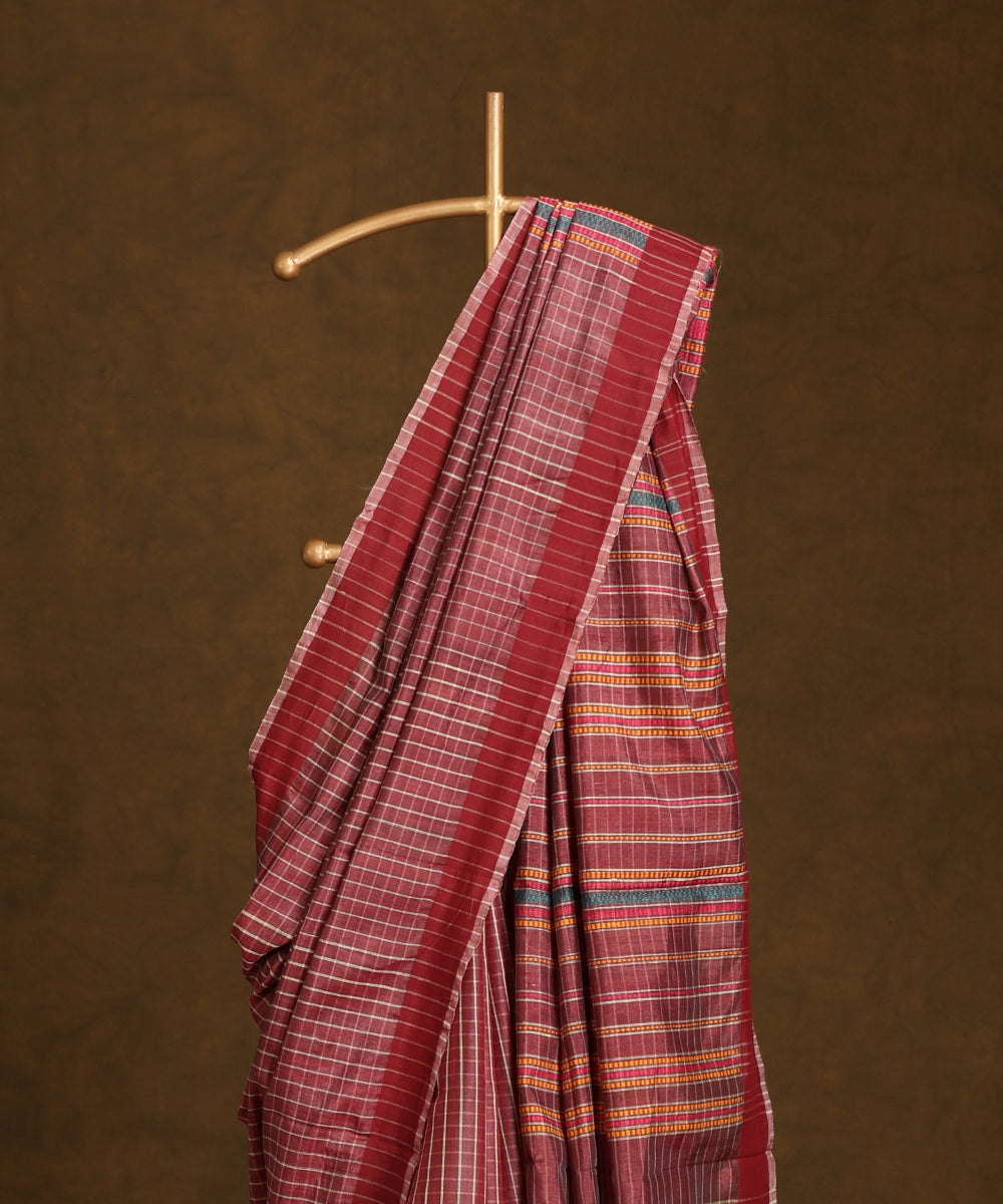 Onion_Pink_Handloom_Pure_Kosa_Silk_Checkered_Saree_With_Brown_Border_WeaverStory_02