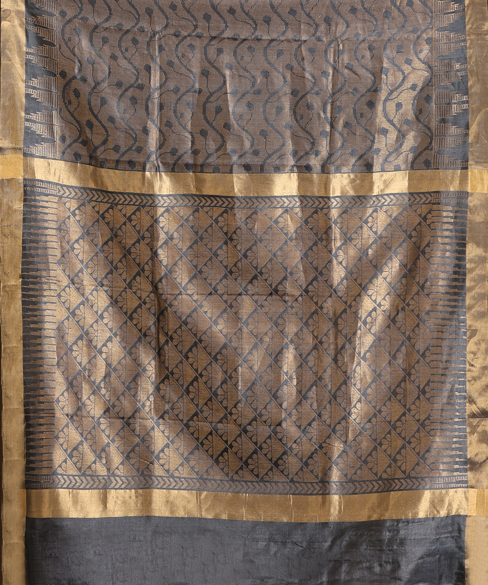 Handloom_Grey_Pure_Kosa_Silk_Saree_With_Booti_And_Golden_Border_WeaverStory_05