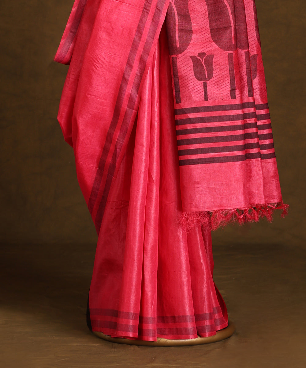 Handloom_Pink_Pure_Kosa_Silk_Saree_With_Lotus_Motifs_On_Pallu_WeaverStory_03