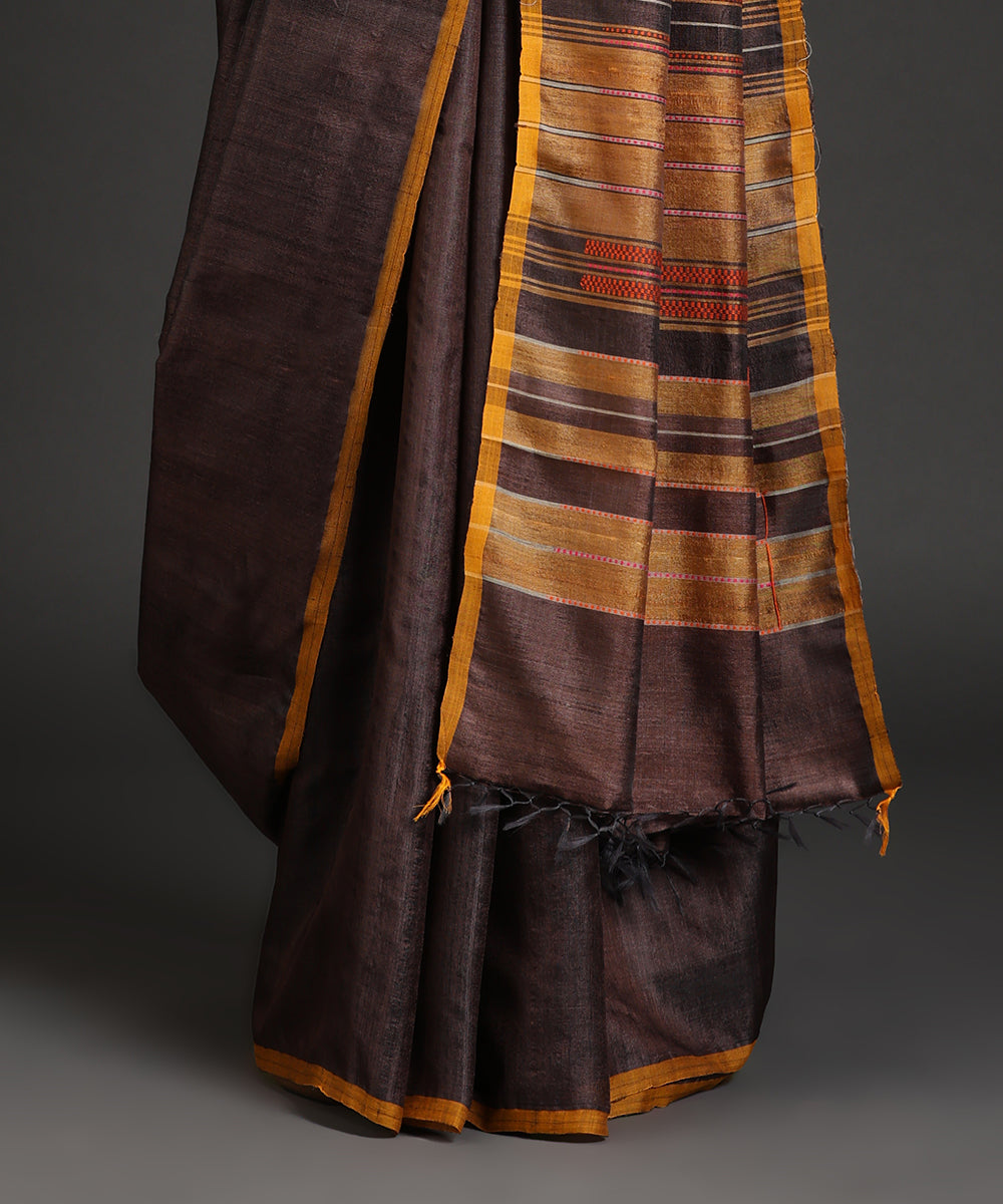 Handloom_Coke_Brown_Kosa_Silk_Saree_With_Kantha_Stitch_WeaverStory_03