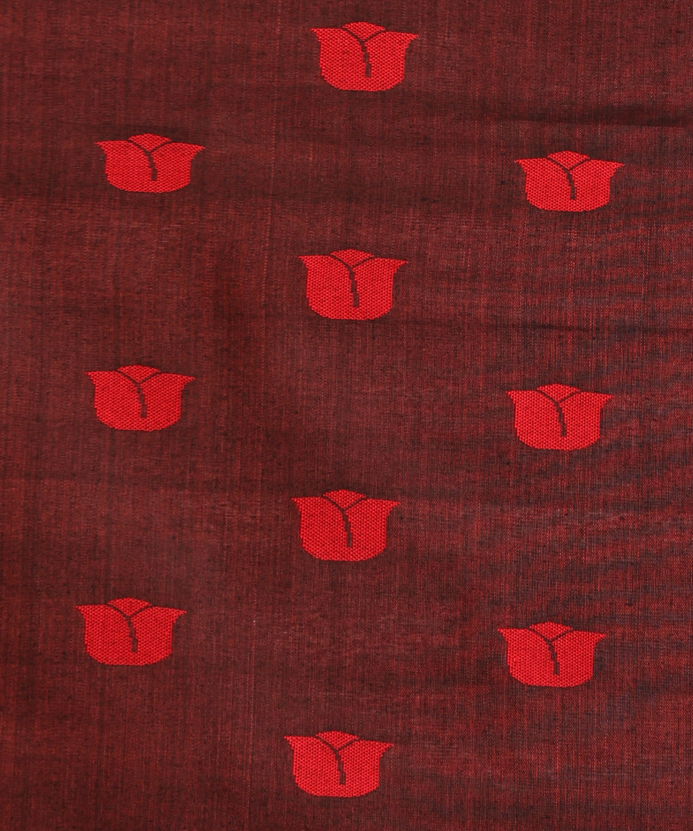Deep_Orange_Handloom_Pure_Kosa_Silk_Saree_With_Lotus_Motifs_On_Pallu_WeaverStory_06