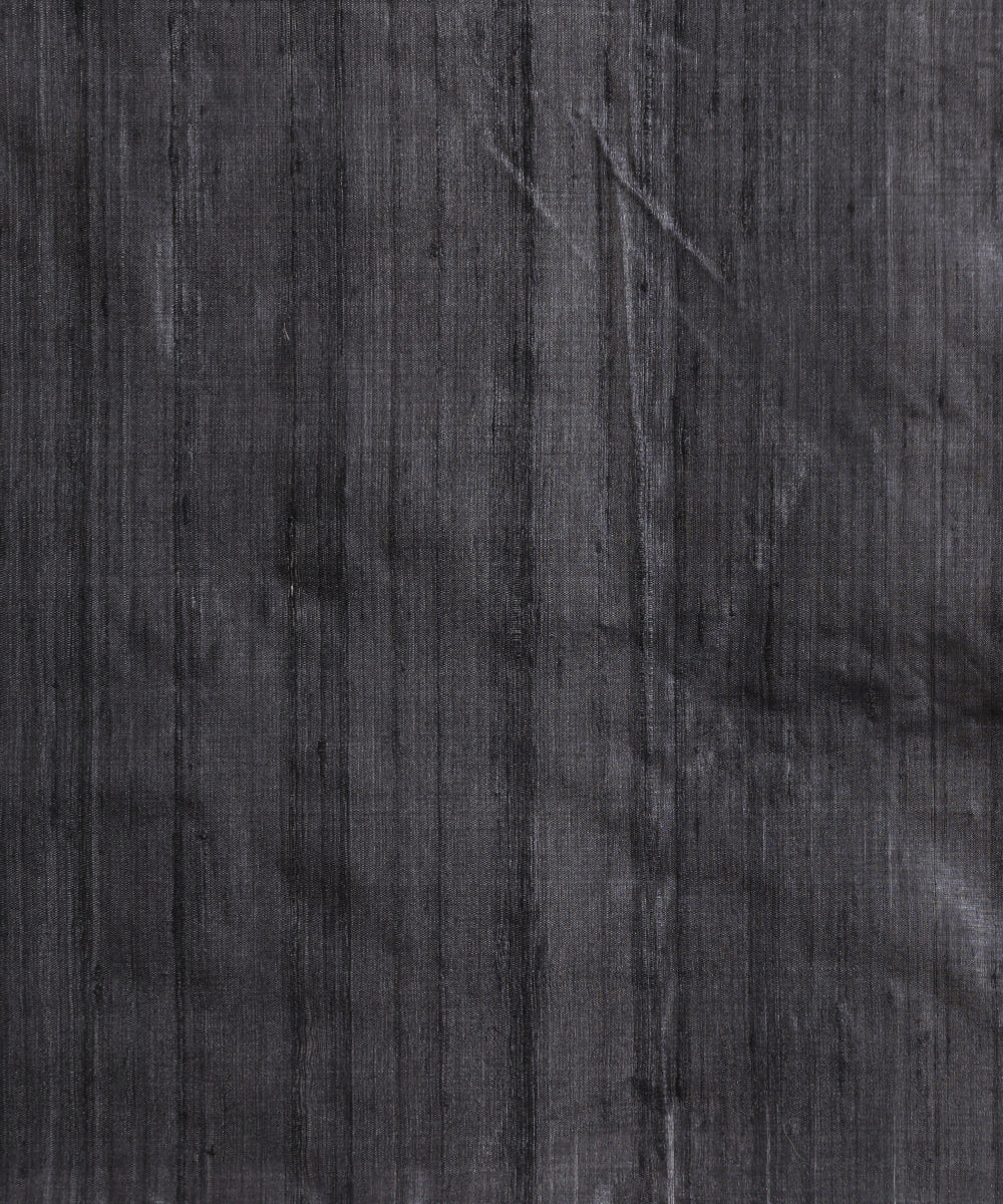 Grey_And_Black_Handloom_Pure_Ghhecha_Silk_Saree_With_Stripes_And_Temple_Border_In_Offwhite_WeaverStory_05