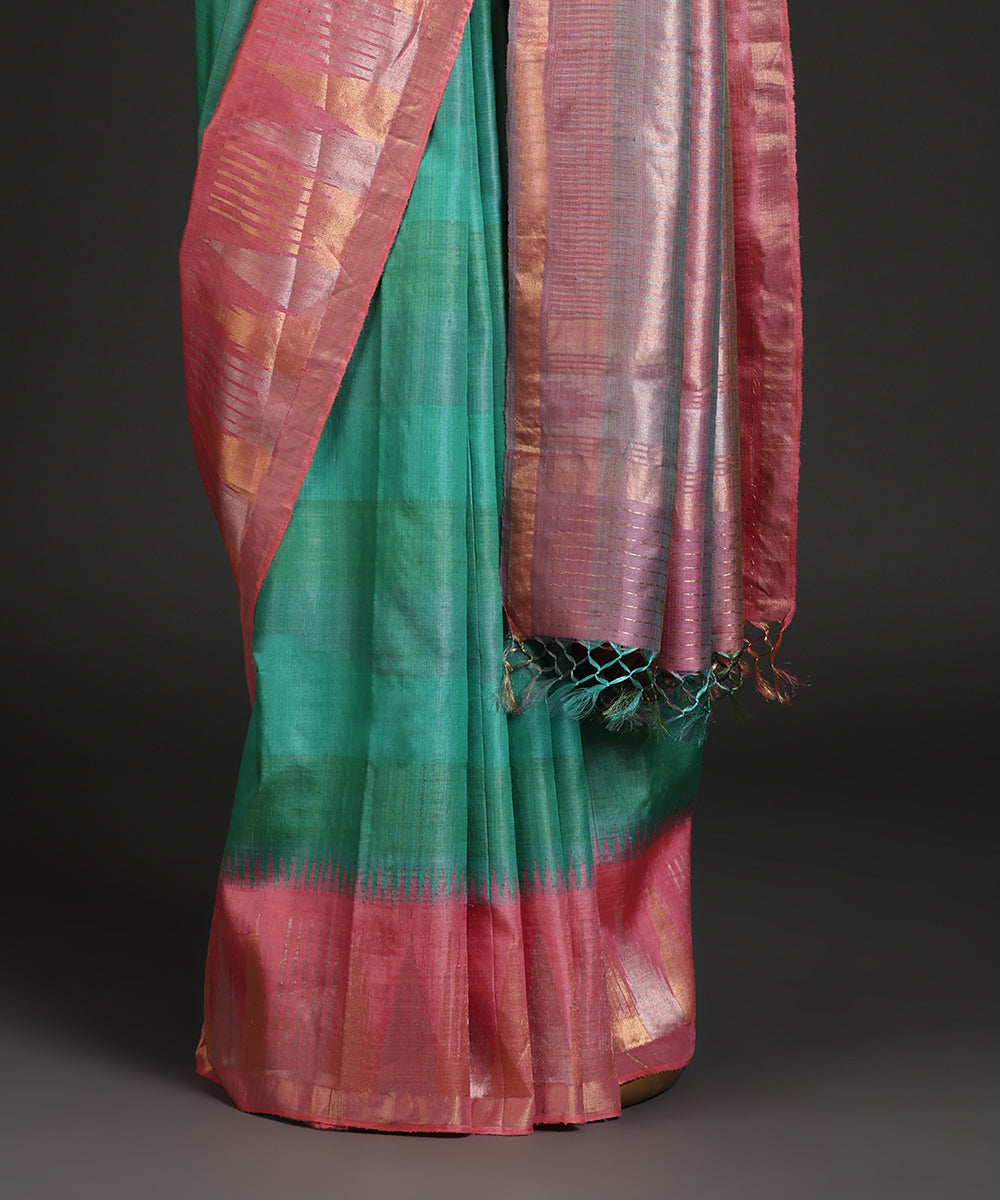Emerald_Green_Double_Shade_Handloom_Pure_Kosa_Silk_Saree_With_Gold_Zari_Temple_Border_In_Pink_WeaverStory_03