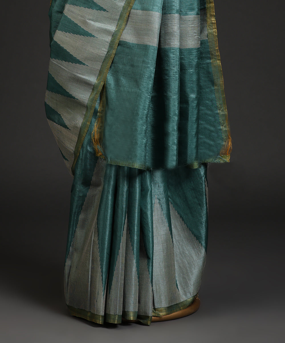 Handloom_Green_Kosa_Silk_Saree_With_Temple_Design_In_Offwhite_WeaverStory_03