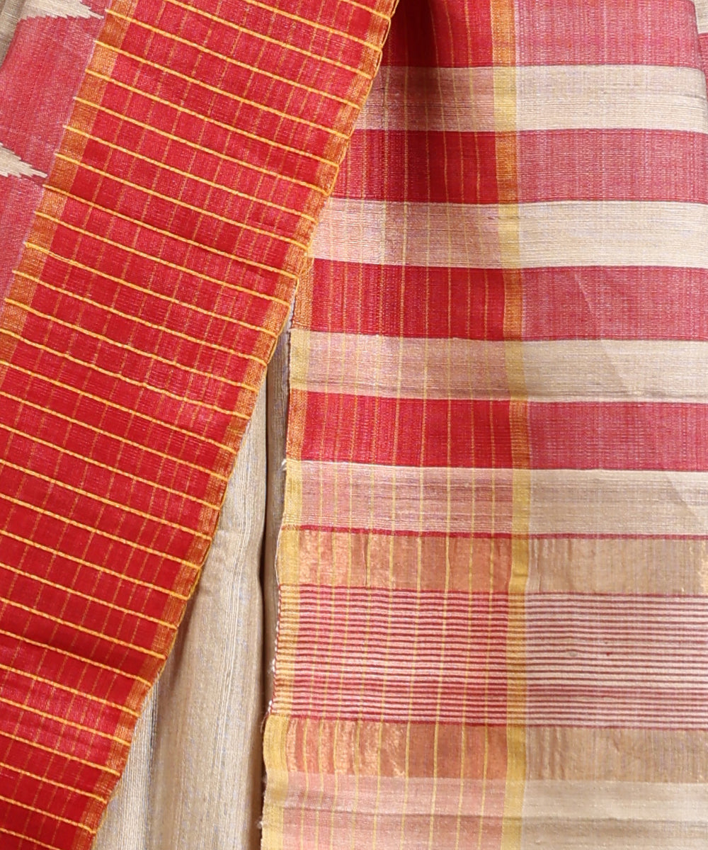 Beige_Handloom_Pure_Ghhecha_Silk_Saree_With_Temple_And_Check_Border_In_Red_And_Yellow_WeaverStory_04