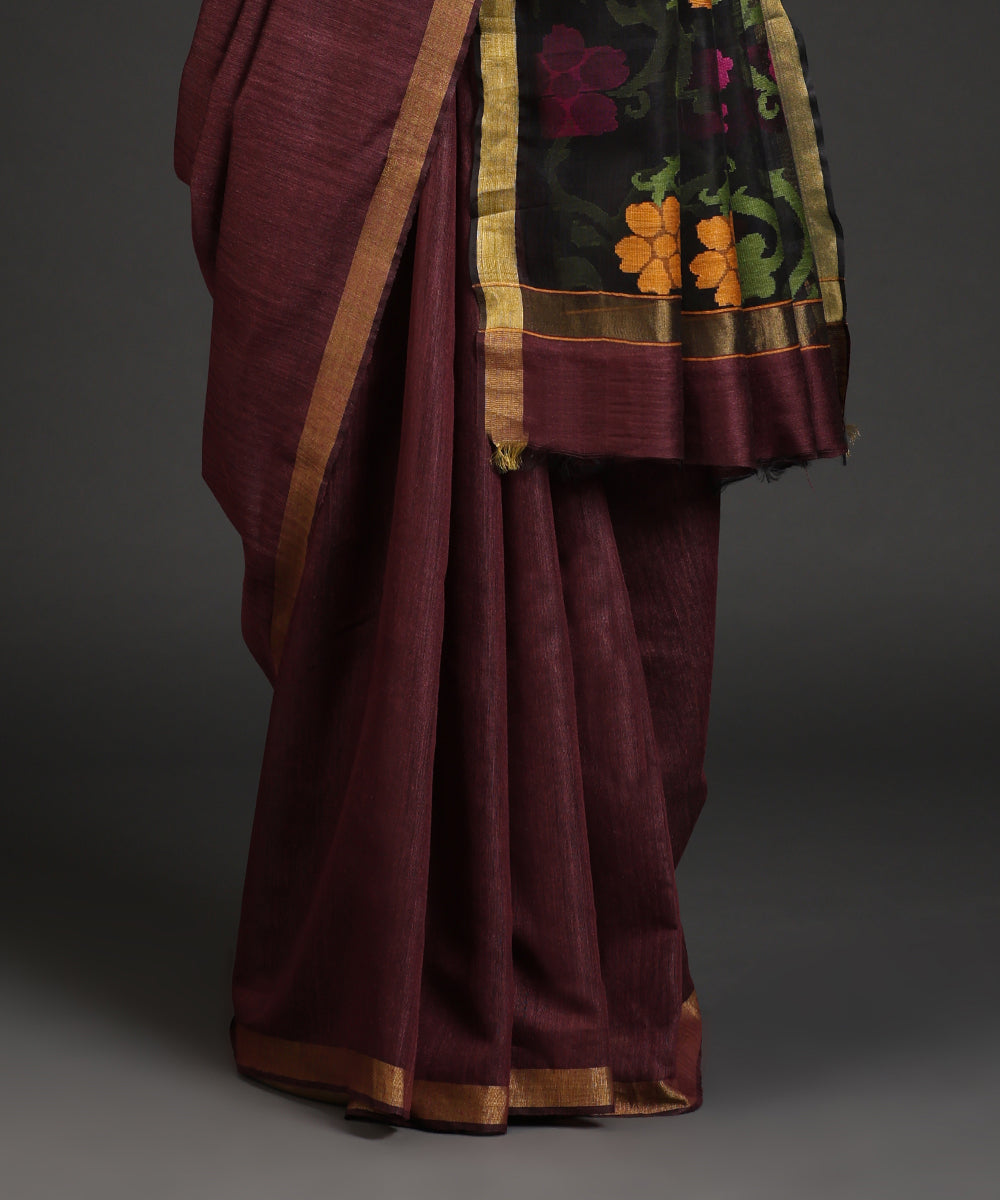 Handloom_Wine_Plain_Ghhecha_Silk_Saree_With_Big_Motif_In_Pallu_WeaverStory_03