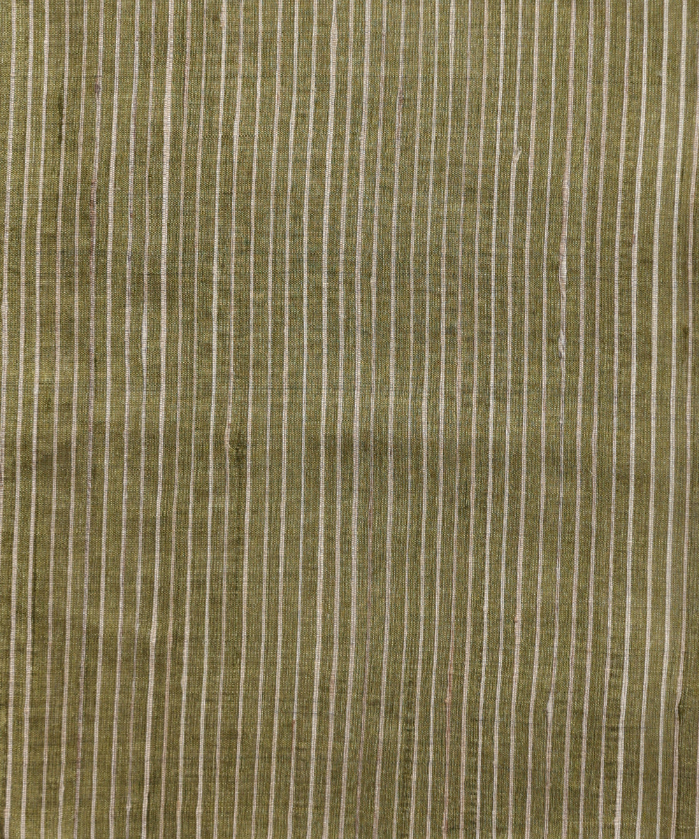 Olive_Green_Handloom_Kosa_Silk_Saree_With_Temple_Border_In_Offwhite_WeaverStory_05