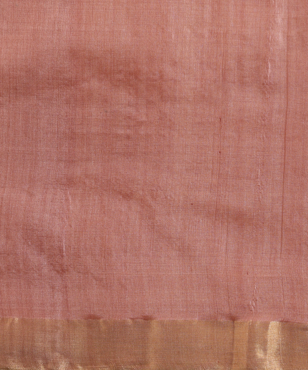Handloom_Peach_Kosa_Silk_Saree_With_Peacock_Motif_In_Border_WeaverStory_05