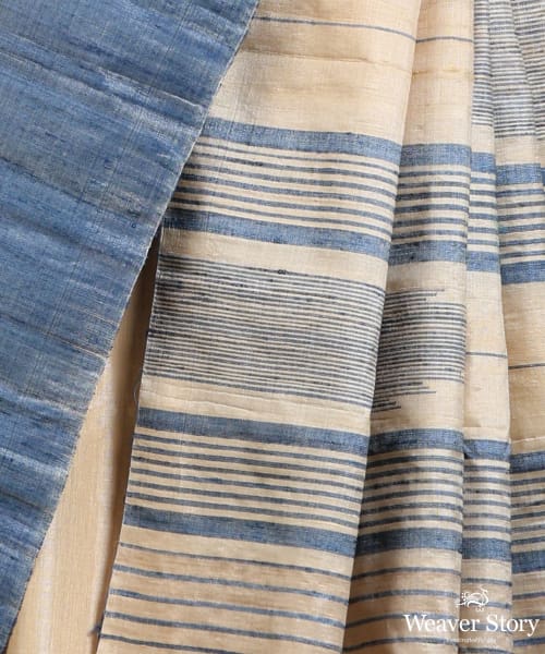Beige_Handloom_Pure_Kosa_Silk_Saree_With_Stripes_And_Temple_In_Blue_WeaverStory_04