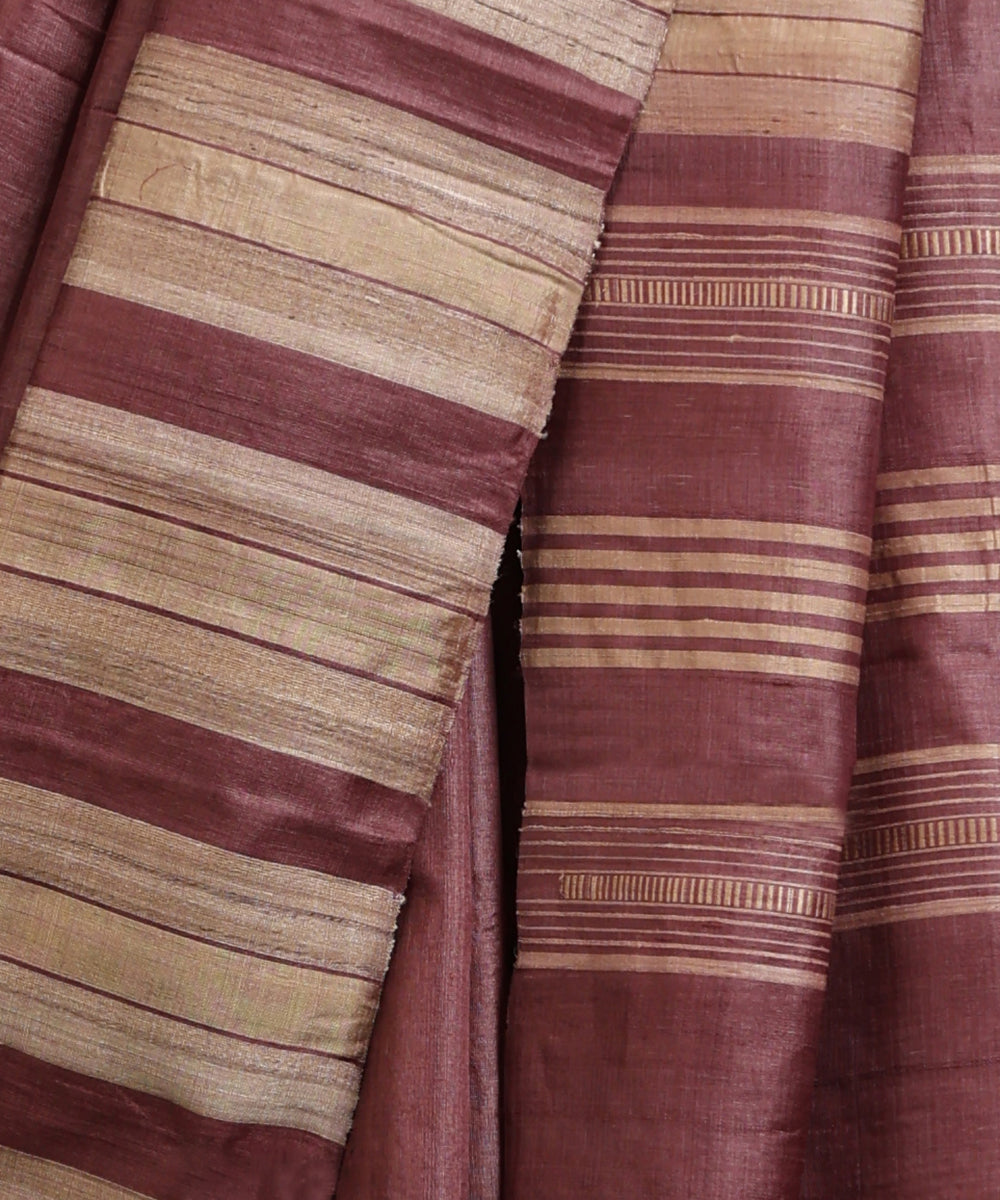 Onion_Pink_Handloom_Kosa_Silk_Saree_With_Temple_Border_In_Beige_WeaverStory_04