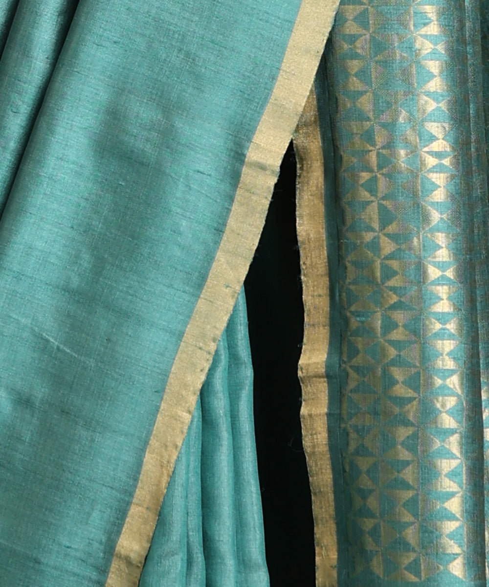 Handloom_Blue_Pure_Kosa_Silk_Saree_With_Thin_Zari_Border_WeaverStory_04