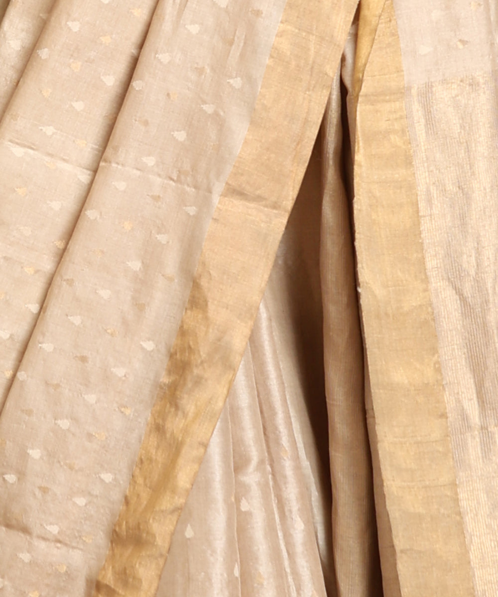 Beige_Handloom_Pure_Kosa_Silk_Saree_With_Golden_Booti_WeaverStory_04
