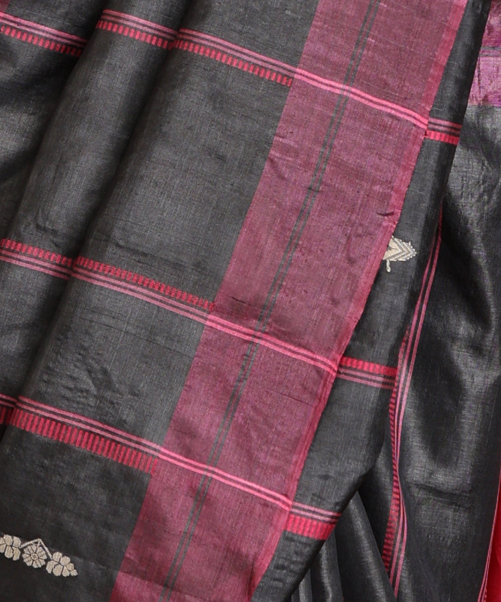 Dark_Grey_And_Pink_Handloom_Pure_Kosa_Silk_Striped_Saree_WeaverStory_04