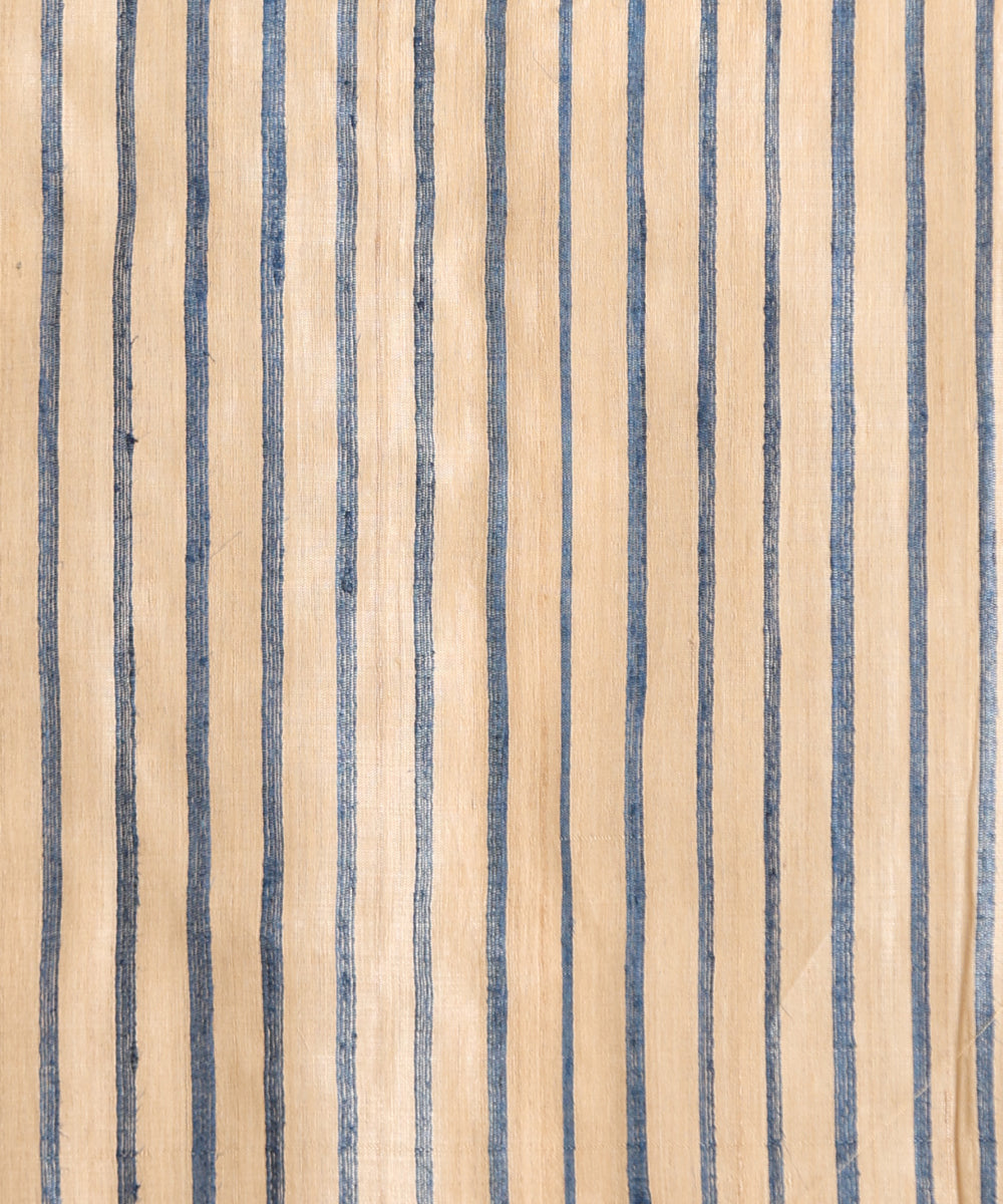 Handloom_Beige_Pure_Kosa_Silk_Saree_With_Blue_Border_WeaverStory_06