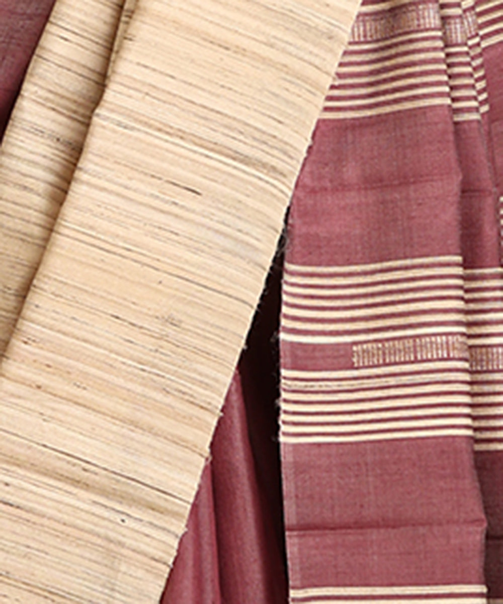 Onion_Pink_Handloom_Pure_Kosa_Silk_Saree_With_Beige_Temple_Border_WeaverStory_04