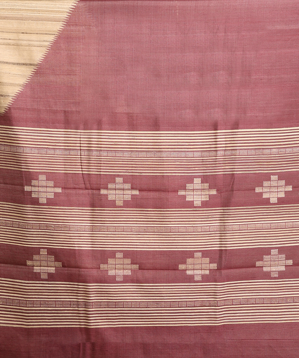 Onion_Pink_Handloom_Pure_Kosa_Silk_Saree_With_Beige_Temple_Border_WeaverStory_05