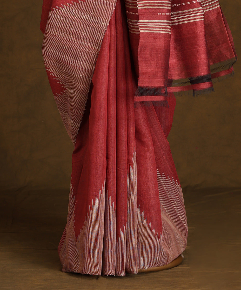Red_Handloom_Pure_Kosa_Silk_Saree_With_Beige_Temple_Border_WeaverStory_03