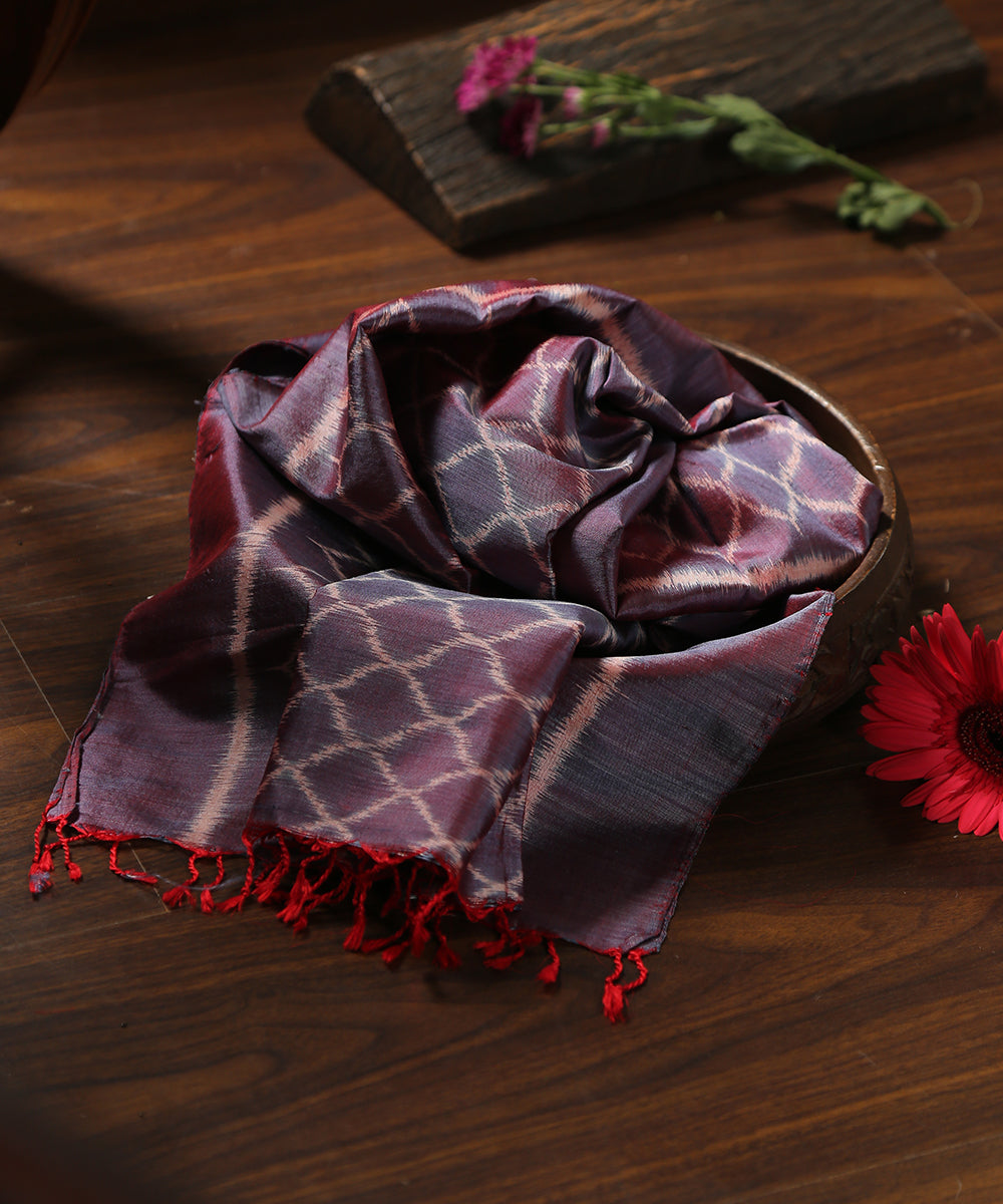 Handloom_Blue_Pure_Mulberry_Silk_Single_Ikat_Stole_WeaverStory_01