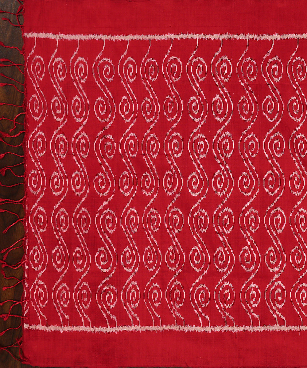 Red_Handloom_Pure_Mulberry_Silk_Single_Ikat_Stole_WeaverStory_02